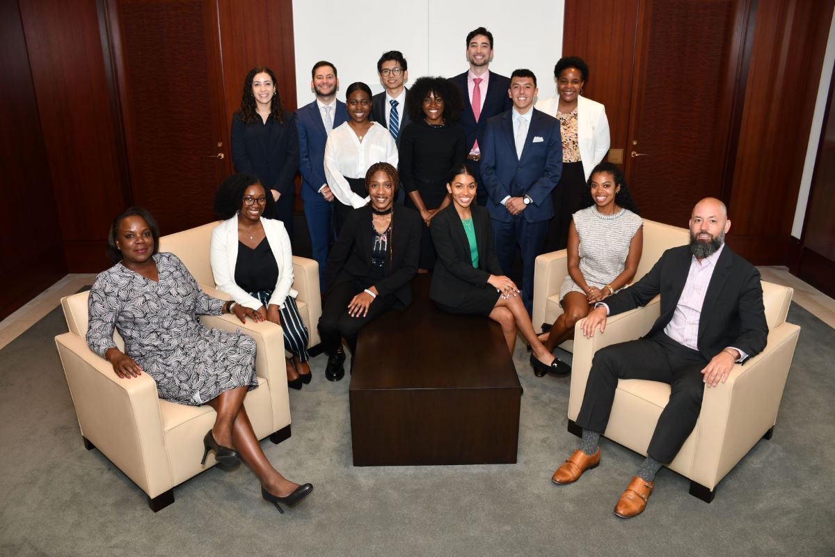 winston-strawn-hosts-diverse-associate-roundtable-for-our-1l-lcld